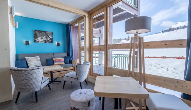 ARC 1800 TOURNAVELLES RESIDENCE IN THE CENTER OF THE STATION FOR 8/10 people