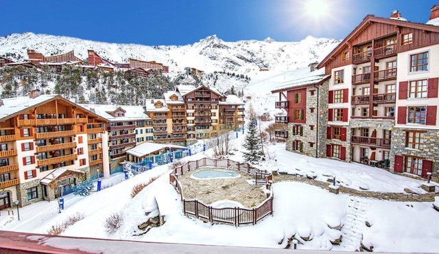 Arc 1950, Hameau du Glacier, Top floor, 65m2, Fireplace, South-facing balcony, Swimming pool