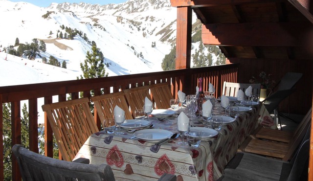 Arc 2000 Luxury Penthouse Spectacular Balcony 100m to ski lift/schools