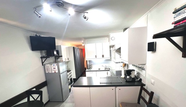 Arc 2000 Modern Studio Apartment Sleep 4