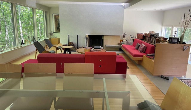 Architecturally designed Country House at the foot of Alpine Ski Club