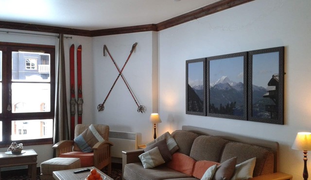 Arc1950 5-Star Village Resort, Large Apartment, Ski-in/out. Very close to lifts.