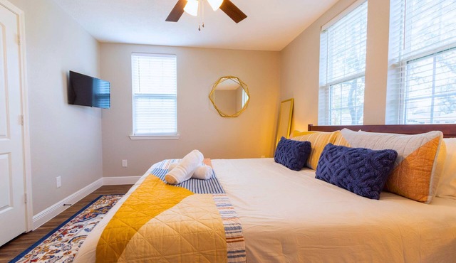 Arcade Fun: Game Room, Patio & 2 King Beds
