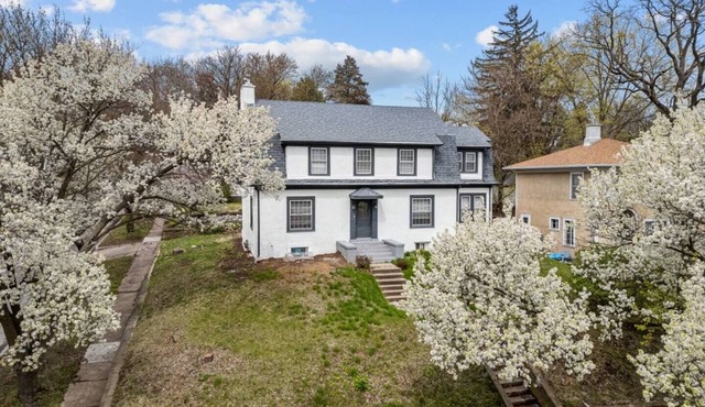 Arcade Games, Pool Table, Huge Deck, Seasonal View