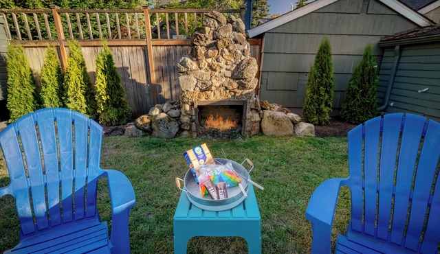 Arcade Games ~ Walk to Lake ~ 5 Star Location ~ Family & Dog Friendly