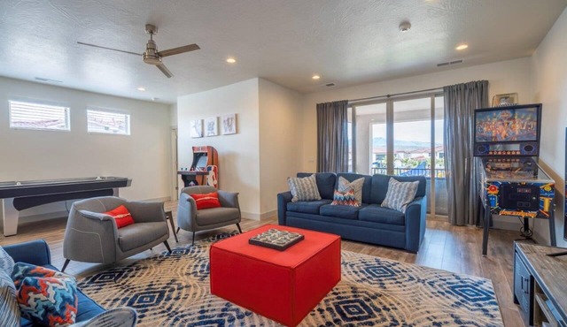 Arcadia 3 | Air Hockey * Poolside * Sleeps 18