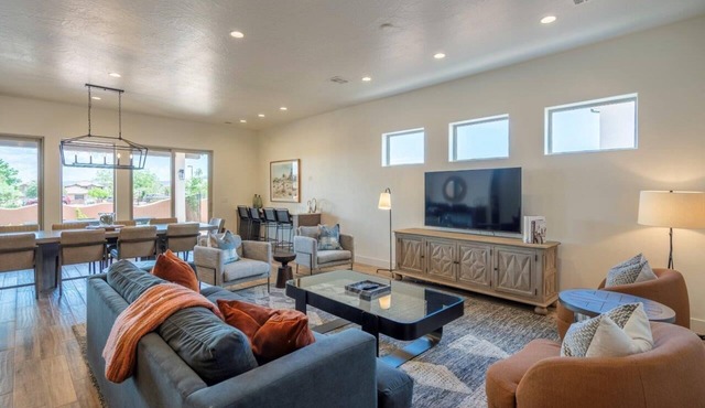 Arcadia 45 | Dog Friendly! Private Hot Tub * Sleeps 22 * Arcade *