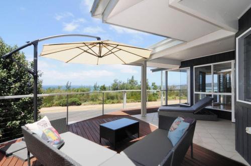 Arcadia - large 4BR beach home & optional studio