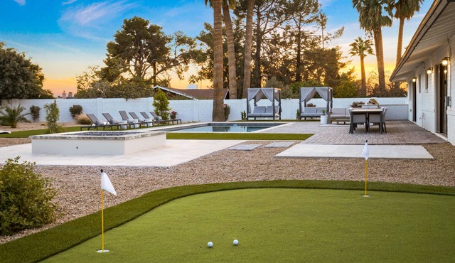 Arcadia Perfect Location and Oasis Retreat - Heated Pool/Hot Tub/Fire Pit