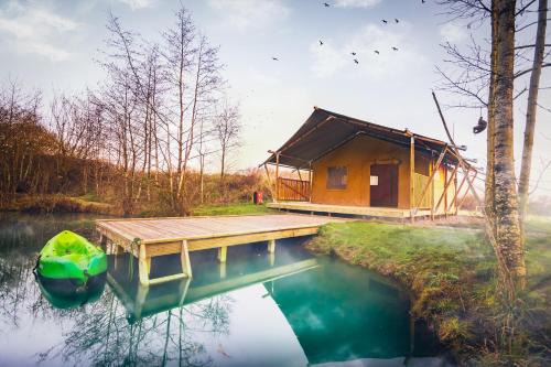 Arcadia Safari Tent in private 5 acre field