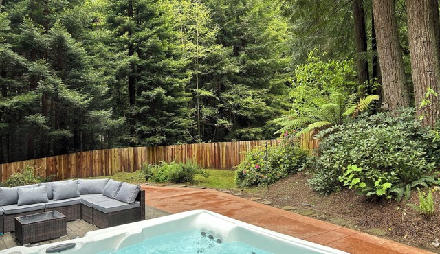 Arcata Forest Hideaway