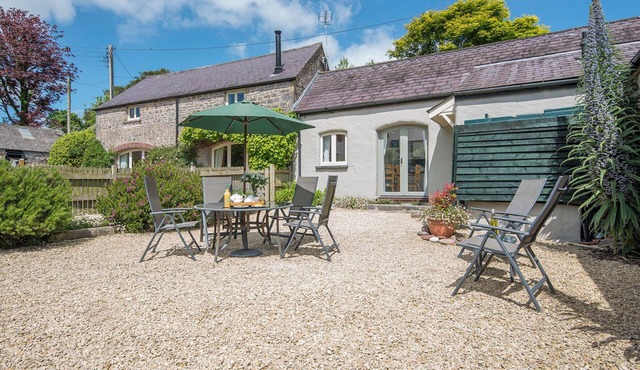 Arch Barn, Holiday Cottage St Twynnells, Nr Bosherston | Stackpole, Sleeps 6, 3 bedrooms, bathrooms