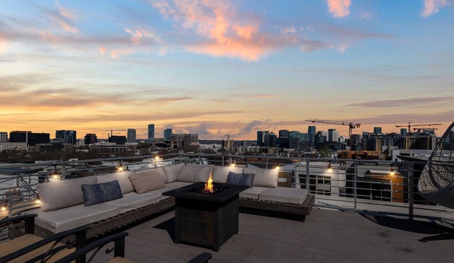 Arch One ~ Joint Listing ~ Two Units ~ 24 Beds in Gulch ~ Free Parking ~ Eight Clean Private Suites