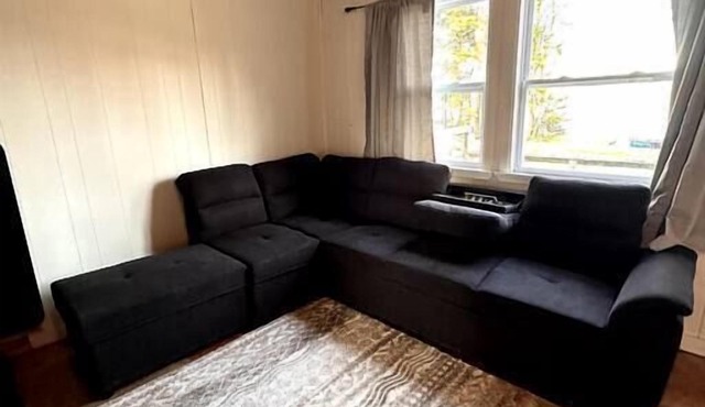 Archie's Lakeside Cabin