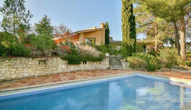 Architect's Villa In The Heart Of The Vines Near Avignon