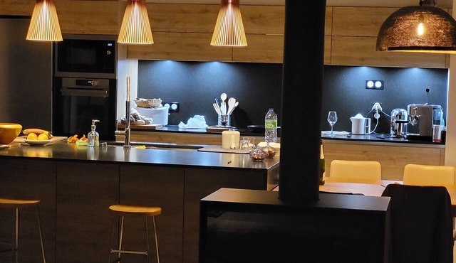 architect-designed villa in a natural setting just 20 minutes from the beach