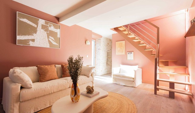 Architect-designed 2-bedroom duplex Balcony facing the spa