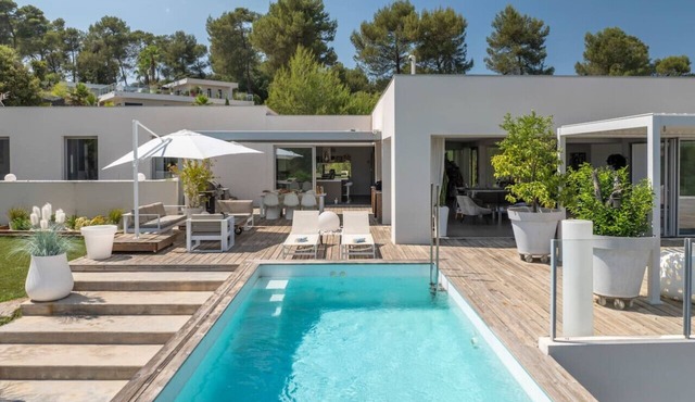 Architect-Designed Villa in a Private Domaine near to Montpellier