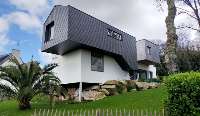 Architect-designed house, sea view