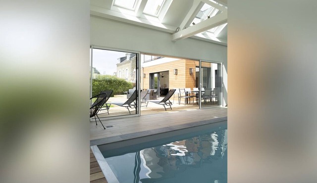 Architect-designed villa with heated indoor pool in Dinard
