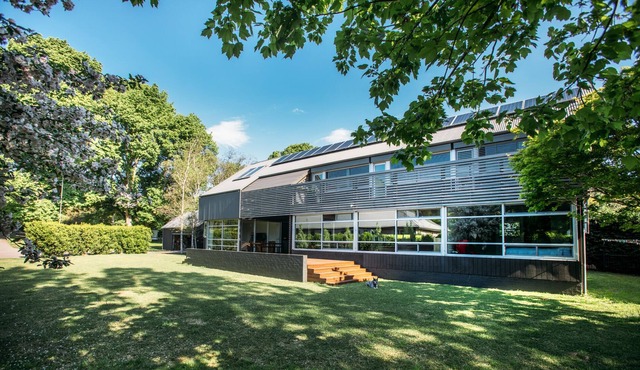 Architect designed contemporary home in the heart of Burrawang Village