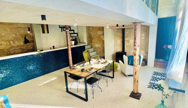 Architect designed house, fast wifi, unique village location 10 mins to Bordeaux