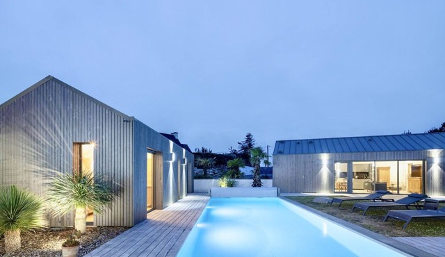 Architect designed villa, swimming pool, 8 pers *Villa Ar Mor*