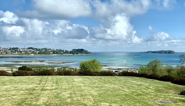 Architect house, magnificent view of the harbor and the islands of Perros Guirec