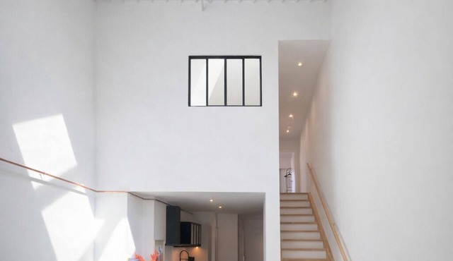 Architect's duplex loft 3 double bedrooms & 2 private parking spaces