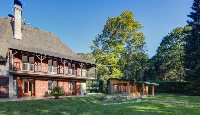 Architect's house not overlooked in the Ossau valley, spa & sauna, 7000m2 park