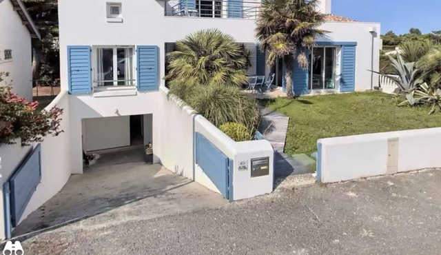 ▪️Architect's villa ▪️high standing ▪️swimming pool ▪️breathtaking sea view ▪️