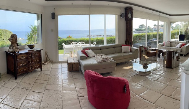 Architect's villa feet in the water