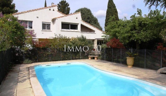 ARCHITECT'S VILLA SWIMMING POOL 20min from Avignon, Nîmes and Camargue.