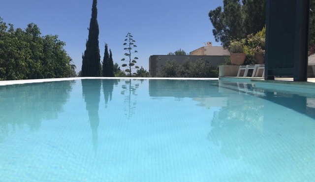 Architect villa with magnificent views, underfloor heating & heated pool
