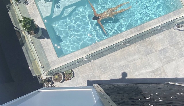 Architectural Beach House - 100m to beach