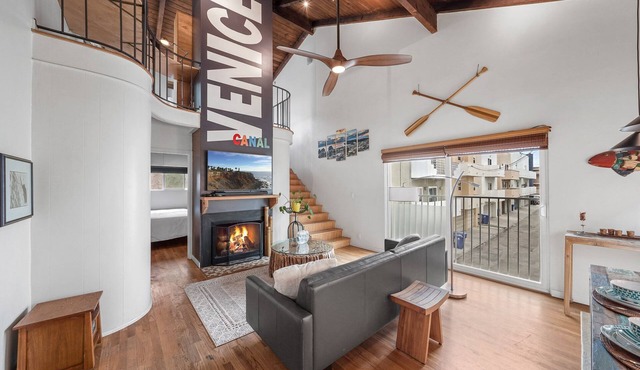 Architectural Loft on Venice Canal | Incredible Outdoor Patio