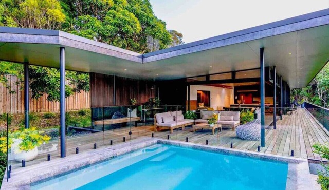 Architectural Luxury Retreat in Rainforest Reserve