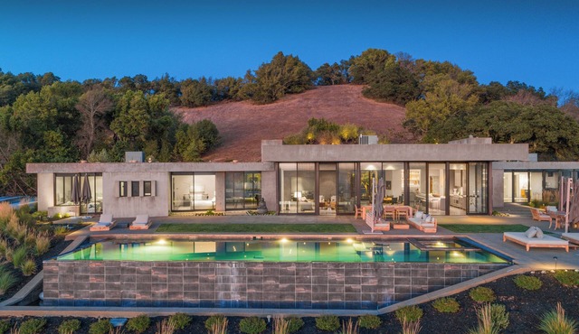 Architectural Masterpiece in Wine Country