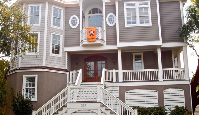 Architecturally Acclaimed 5bdr, 5 1/2 bath W/Fabulous Pool & Partial Oceanview