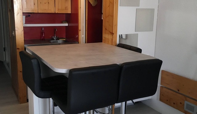 Arcs 2000: Ski-to-Feet Apartment