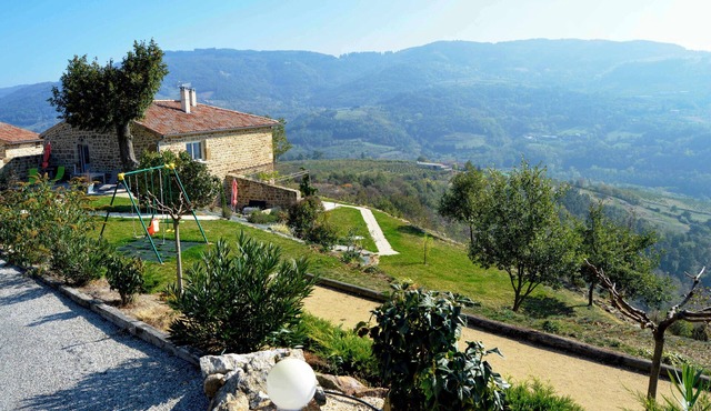 Ardèche, Gîtes, Tout Confort, Piscine Intérieure, Rivière, Cadre Exceptionnel