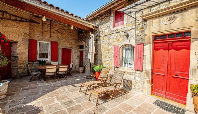 Ardéchoise stone house with character private pool 6-8 pers
