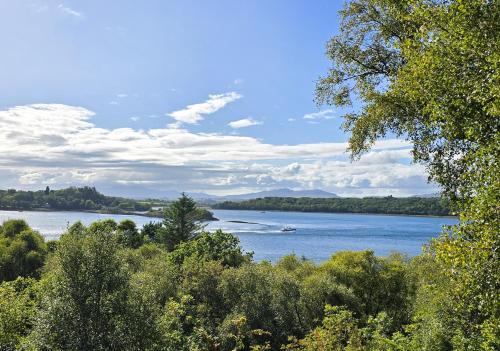 Ard Veich Estate - Panoramic Highland Sea Views with private beach and woodland