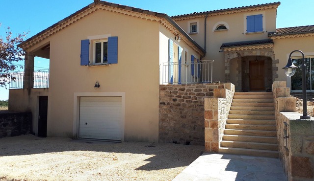 ARDECHE SUD quiet gîte, ideally located for visiting the region, air-conditioned