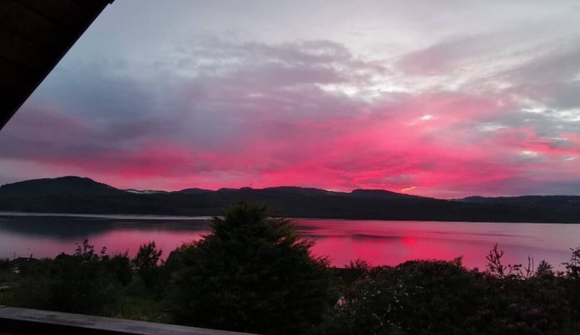 Ardfyne - 4 bathroom lodge style home on Loch Fyne