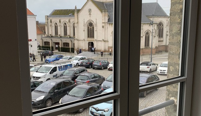 Ardres Superbe f2 Neuf Hyper Centre rez de Jardin