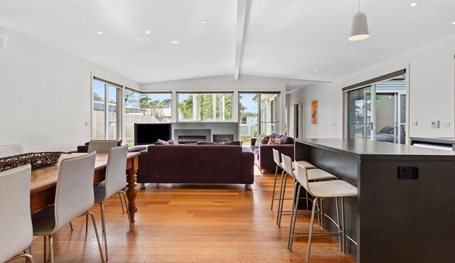 Are you craving some family time by the beach, this gem is it! (sleeps 10)