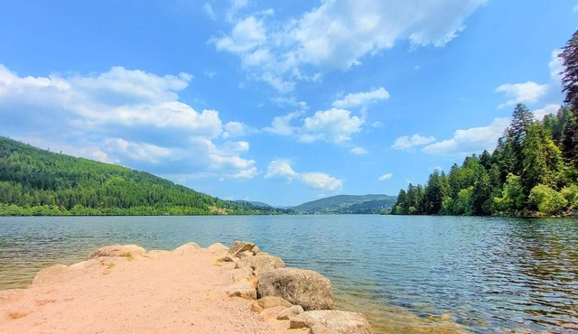 Are you dreaming of a comfortable vacation in a quiet environment close to nature?