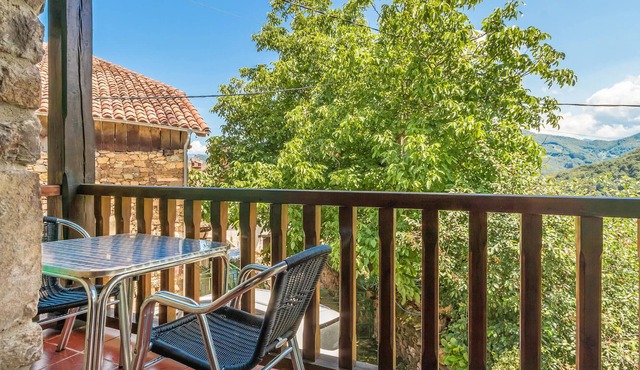 Are you dreaming of an eventful vacation in the mountains? Then this quiet vacation apartment in rus
