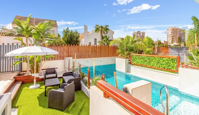 Are you dreaming of a vacation close to the beach?